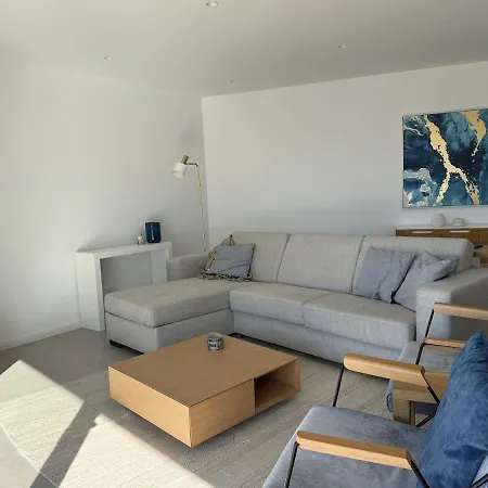 Spectacular Ocean Views, Enormous Private Terrace Apartamento